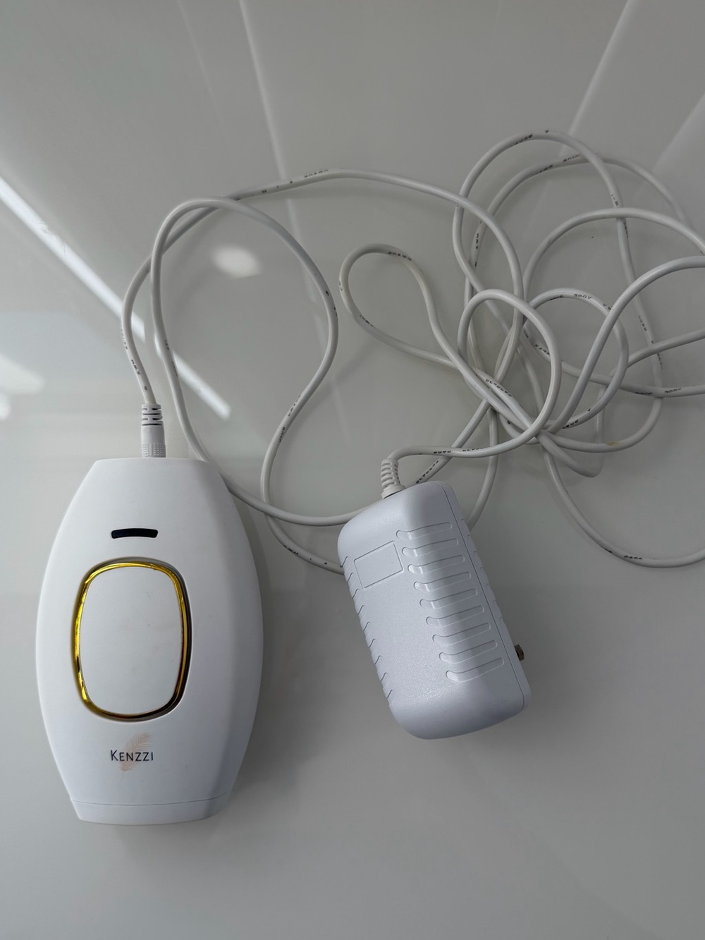 Kenzzi Home IPL Hair Removal Device - White with Gold Trim